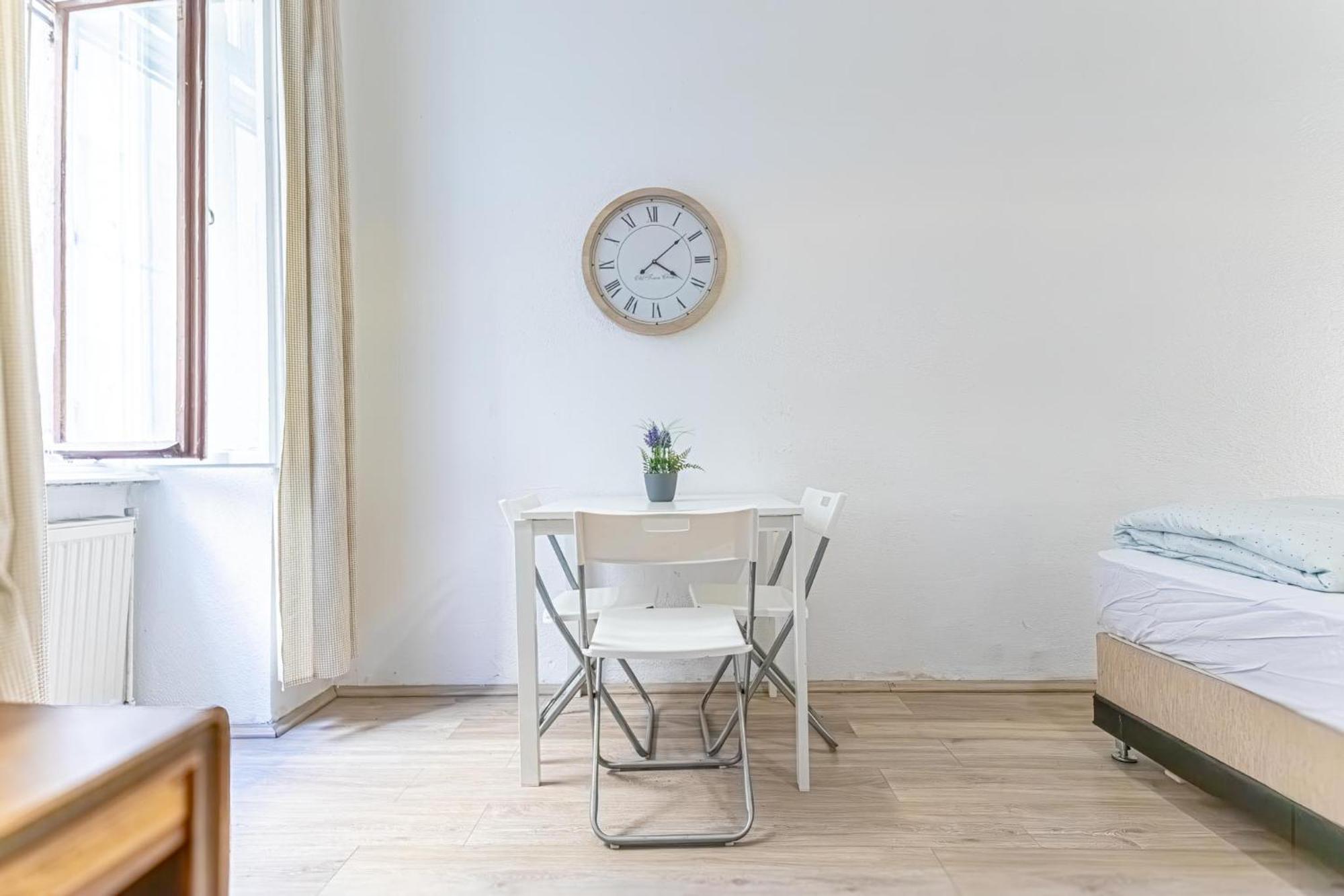 Chic Apartment- Suitable For Longstays Near Matzleinsforferplatz Viena Exterior foto